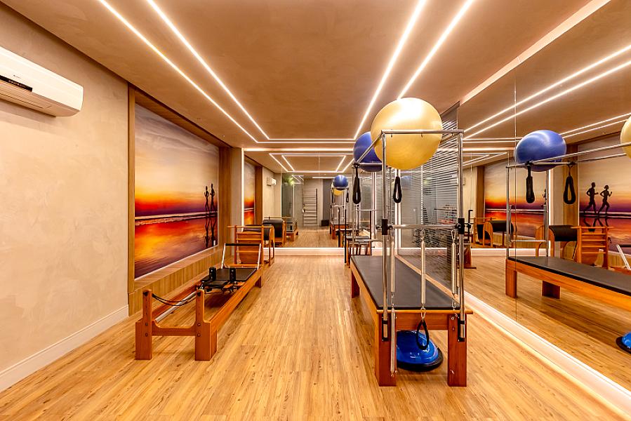 Diamond Hill - Academia