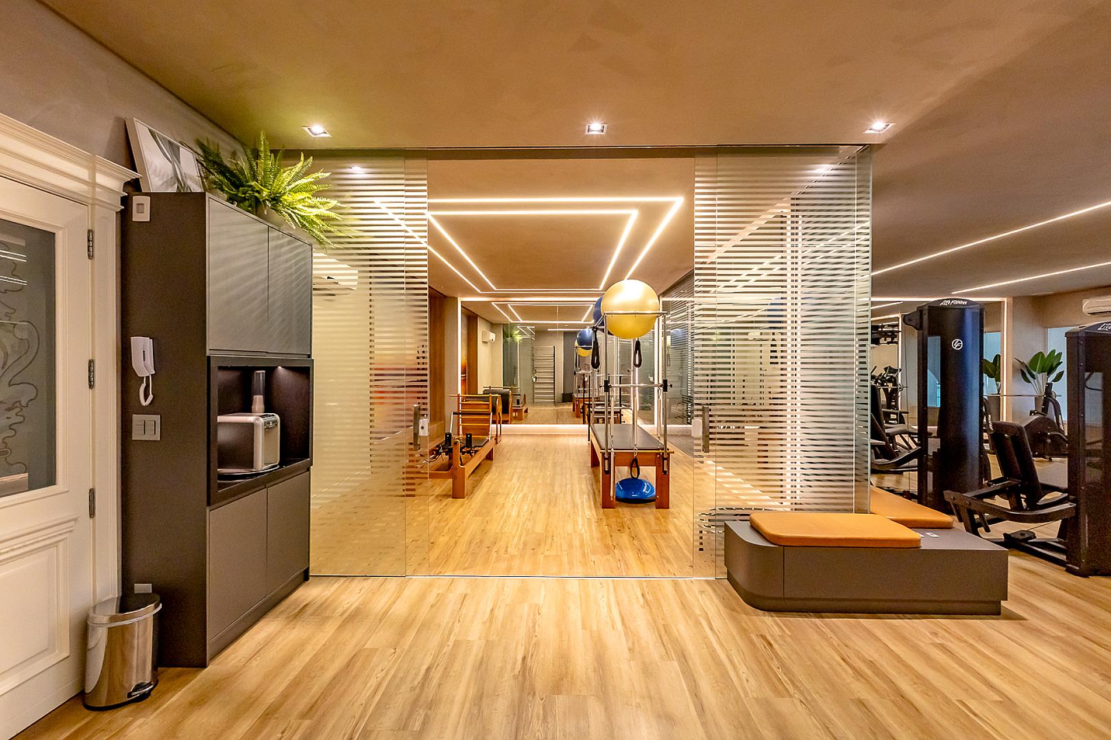 Diamond Hill - Academia